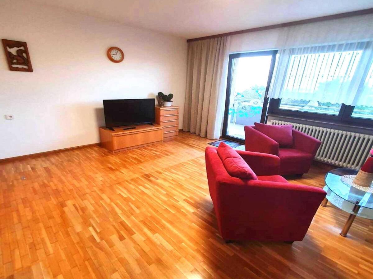 Comfortable Flat In Goerwihl With Balcony Gorwihl Exterior photo